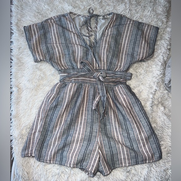 American Eagle Outfitters Pants - AE Romper